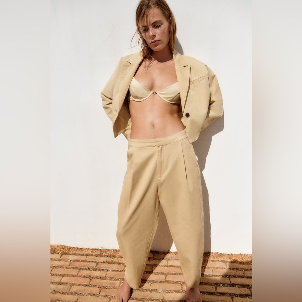 ZARA HIGH WAISTED CARROT TROUSERS - LIGHT CAMEL